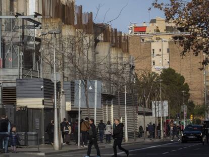 Obres de la Sagrada Família al carrer Mallorca.