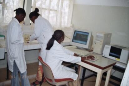 Laboratorio de referencia en Nutrición y Seguridad Alimentaria en la Universidad de Dakar.