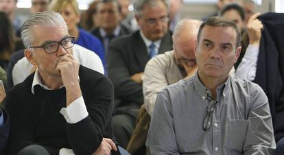 A la izquierda, el exdirector financiero de Emarsa, Enrique Arnal.