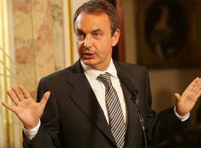 José Luis Rodríguez Zapatero, ayer, tras la ronda con los portavoces parlamentarios.