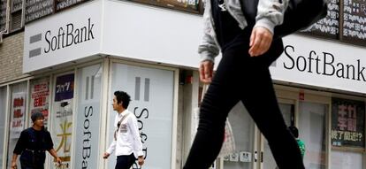 Establecimiento de SoftBank en Tokio (Japón).