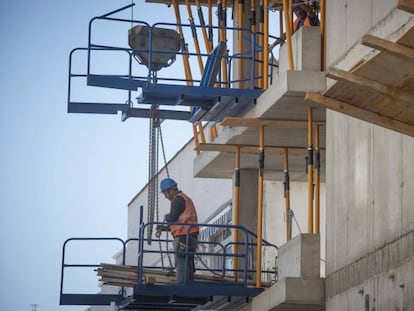 Trabajadores de la construcción, la semana pasada en Gibraltar.