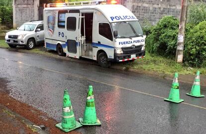 Fuerzas policiales en el Complejo Forense de San José