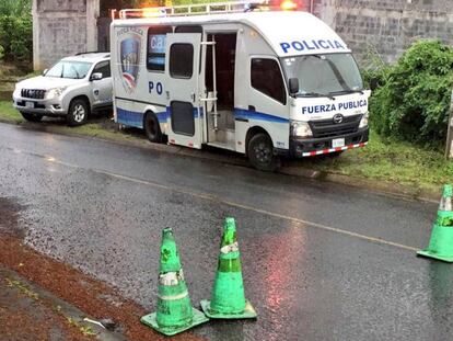 Fuerzas policiales en el Complejo Forense de San Jos&eacute;