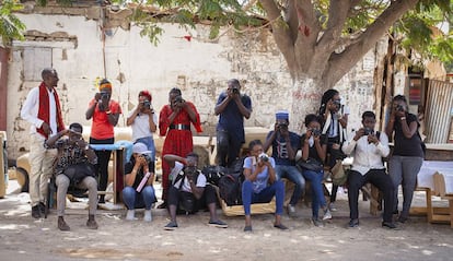 Foto del grupo participante en el taller procedentes de Senegal, Benín, Malí, Costa de Marfil y Congo-Brazaville.