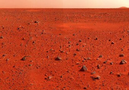 Una especie de paisaje dunar (coloreado artificialmente) a partir de una imagen tomada en 2006 por el ‘Opportunity’.