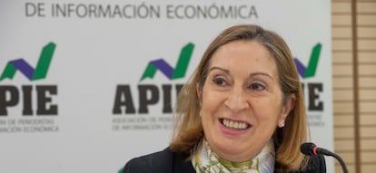 La Ministra de Fomento, Ana Pastor, durante su intervención.