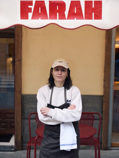 Heba Kharouf en la terraza de su restaurante, ubicado en el barrio madrileño de La Latina.