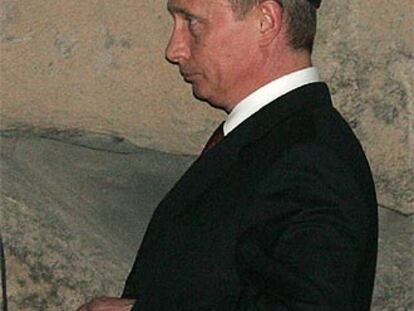 Vladímir Putin, ayer en Jerusalén, tocado con una <i>kipá.</i>