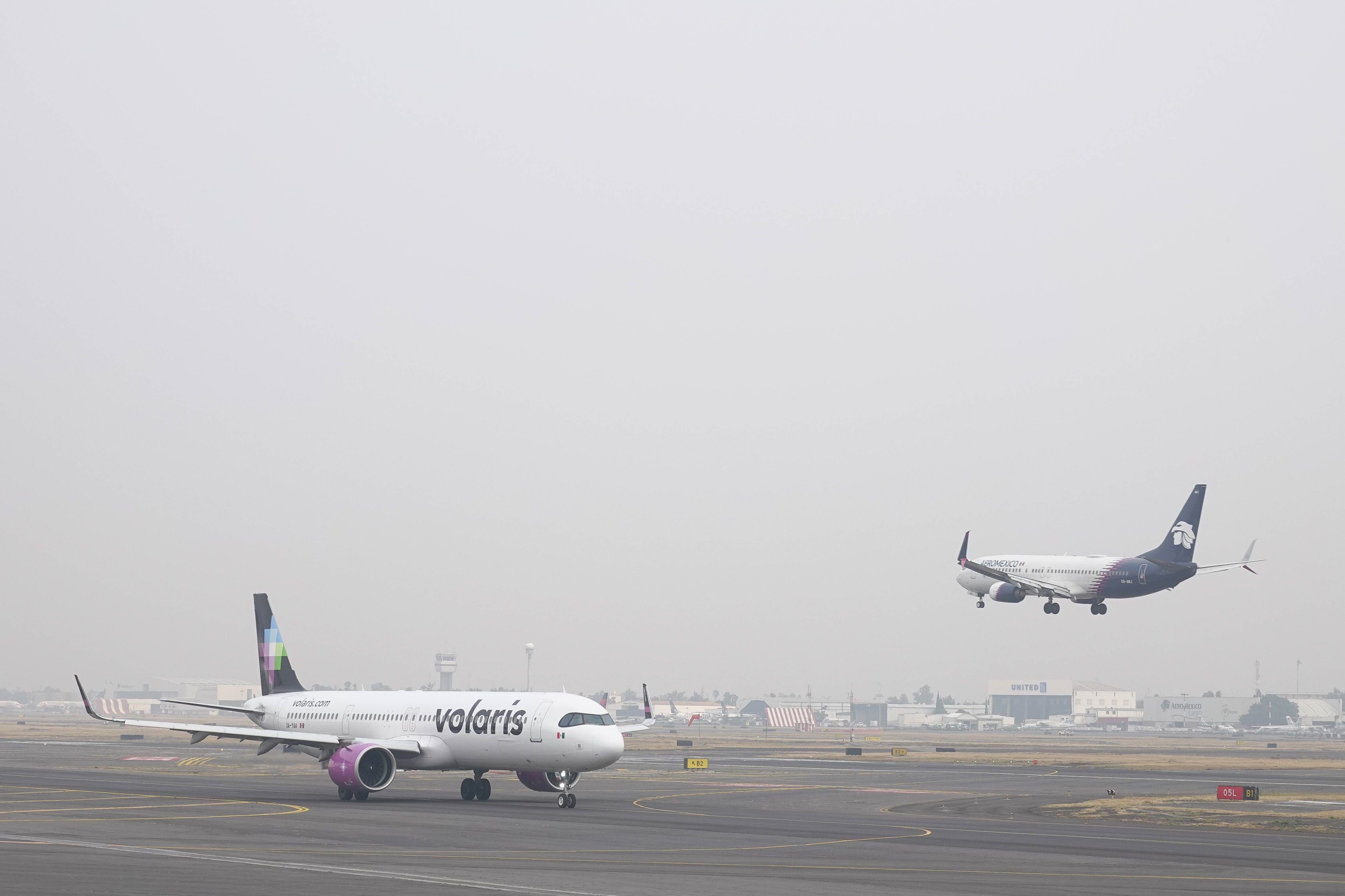 La encrucijada de las aerolíneas mexicanas: ajustes de rutas y boletos más caros por el alza de la turbosina