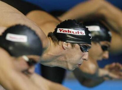 Michael Phelps, antes de tomar la salida en la final de los 100 metros mariposa.