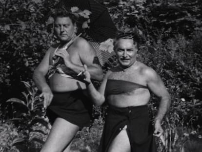 Otto Skorzeny y Klaus Barbie travestidos de mujer. Fotograma de la película 'El Hombre más Peligroso de Europa. Otto Skorzeny en España'