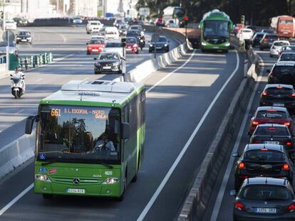 Autobuses interurbanos que van a hacer huelga durante este mes. 