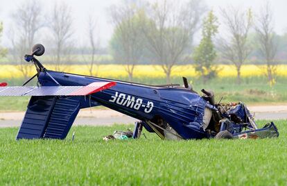 El ex líder y eurodiputado del Partido de la Independencia de Reino Unido (UK Independence Party, Ukip), Nigel Farage, ha resultado herido leve tras sufrir un accidente la avioneta en la que volaba. Se trata de un accidente laboral, ya que de la cola del aparato colgaba el cartel Vota por tu país, vota Ukip. Farage, euroescéptico, aspira a ser elegido diputado en estas elecciones.