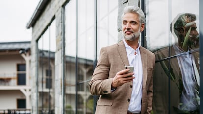 Unas buenas zapatillas también están hechas para los hombres más clásicos.