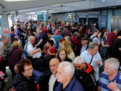 La compañía ha cancelado sus vuelos desde Londres y Barajas