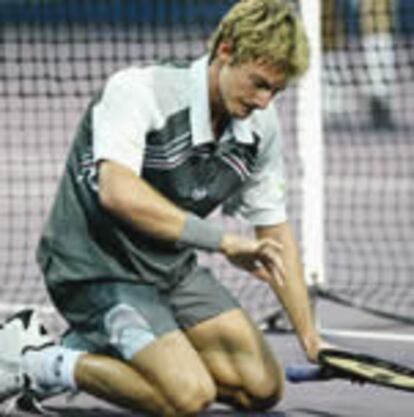 Juan Carlos Ferrero se lamenta, en un momento del partido.