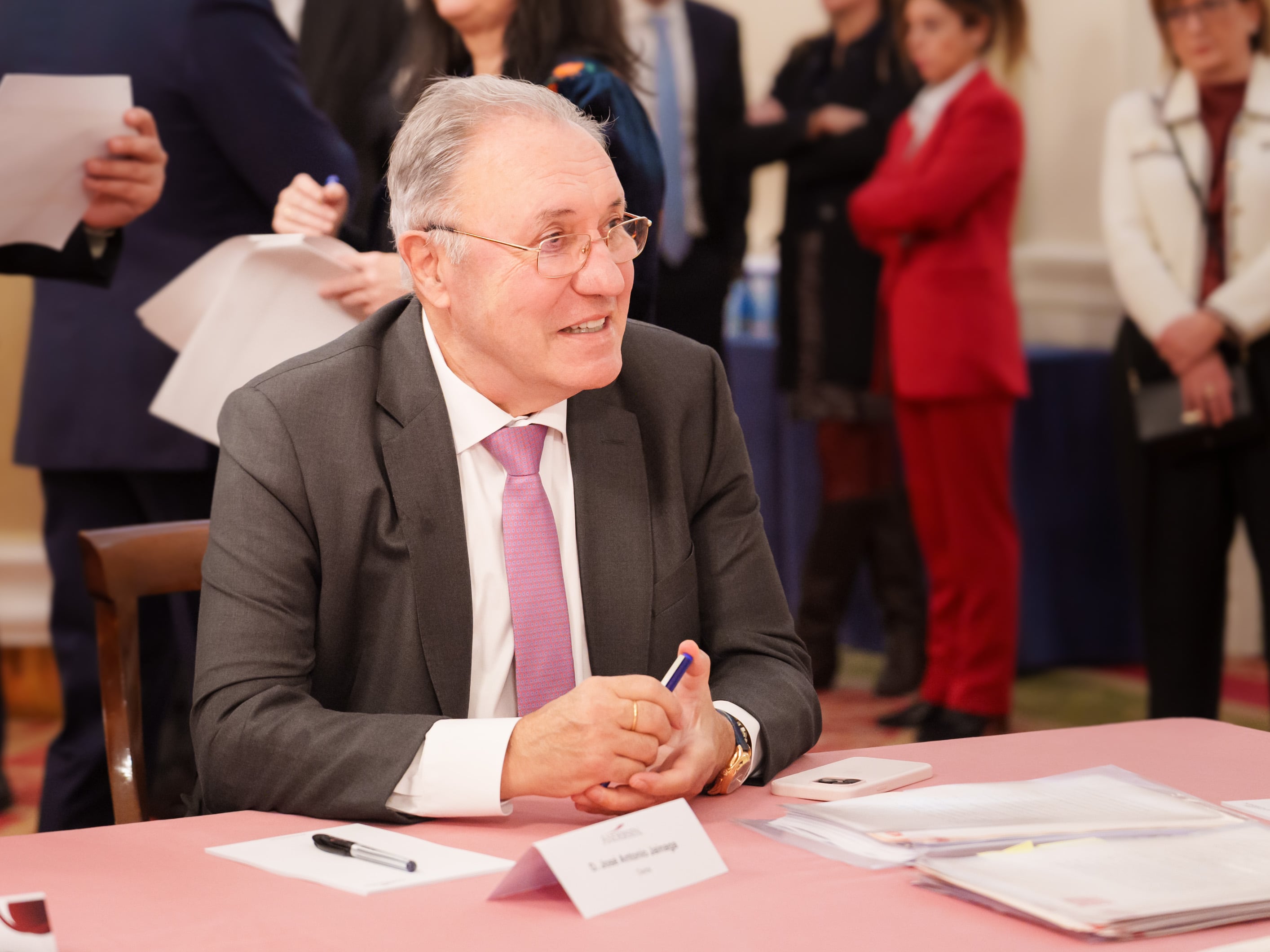 Talgo cambia su consejo y traslada la sede social de Madrid a Álava