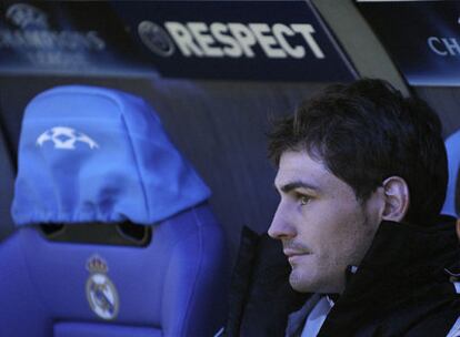 Casillas, anoche en el banquillo del Madrid.