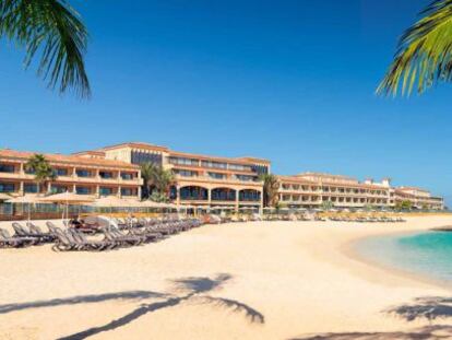 Hotel Atlantis Bah&iacute;a Real, en Fuerteventura