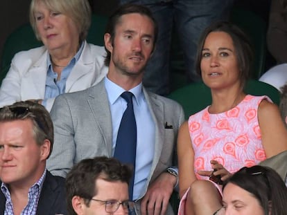 Pippa Middleton y su prometido, James Matthews, en Wimbledon, el 6 de julio de 2016.