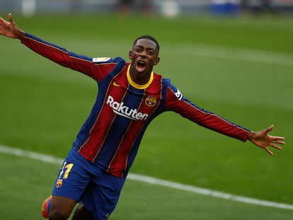 Dembélé celebra su gol ante el Sevilla en el Sánchez-Pizjuán.