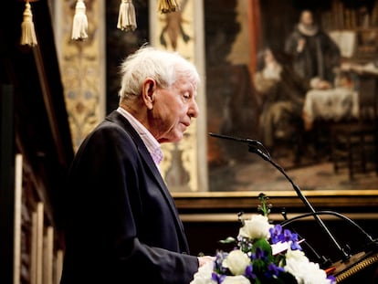 Hans Magnus Enzensberger, en 2010 tras recibir el Premio Sonning.