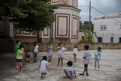 Un grupo de niños en unas actividades de ocio educativo, en una imagen de archivo.