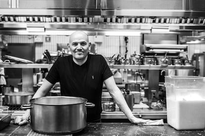 Chef Eduardo García in Máximo’s kitchen.