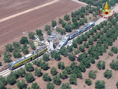 Imatge aèria dels trens sinistrats a la Pulla.