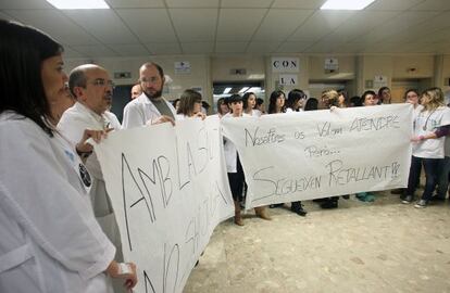 Protesta contra los recortes en el Arnau de Vilanova. 