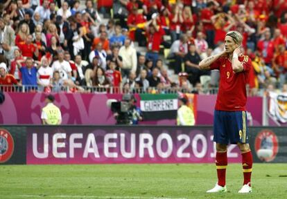 Fernando Torres en un momento del partido ante Italia.