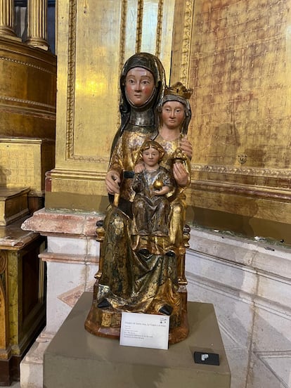 Escultura de Santa Ana Triple que se menciona en el minuto 17:48 del 'podcast'.