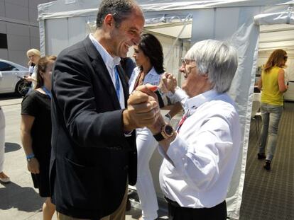 El entonces presidente Camps y Bernie Ecclestone, en Valencia en junio pasado. 