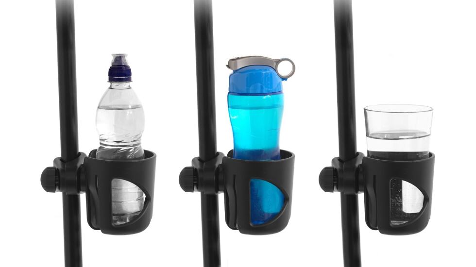 Soporte con abrazadera para barras de micrófono o batería.