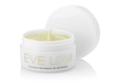 Para tu amiga amante de la cosmética nicho: el mítico bálsamo limpiador The Cleanser de Eve Lom. Desde 45 euros el envase de 50 ml.