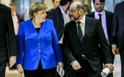 Angela Merkel con Martin Schulz.