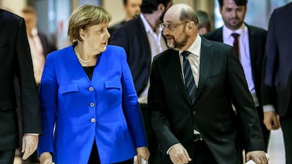 Angela Merkel con Martin Schulz.