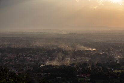 La ciudad de Hoima, en Uganda, tiene una población de unos 125.000 habitantes. Bajo el lema “Petróleo por el bienestar”, en la zona se están construyendo nuevas casas, calles y demás infraestructuras.