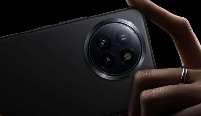 Trasera de un smartphone de POCO