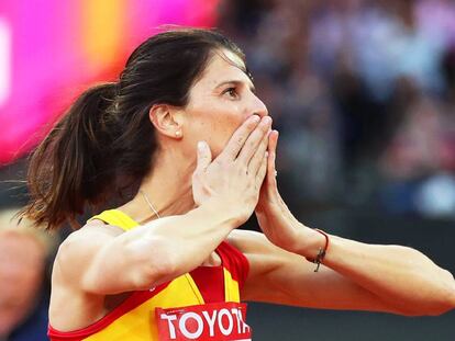 Ruth Beitia, después de un salto en la final.