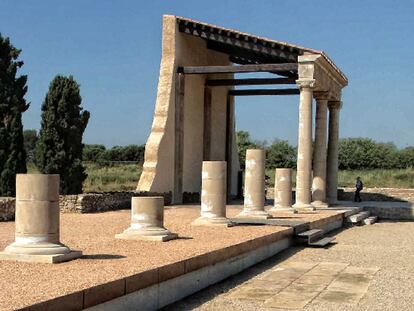 Reconstrucción de una parte del foro romano de Empúries.