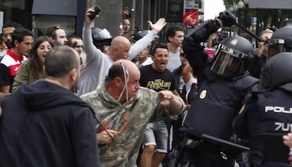 Momento de tensión en el IES Tarragona el pasado 1 de octubre.