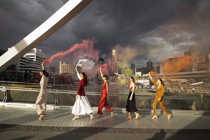 Modelos desfilan durante la Semana de la Moda de Melbourne (Australia), el 5 de septiembre.