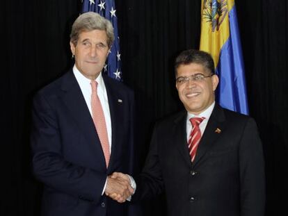 John Kerry y Elias Jaua.