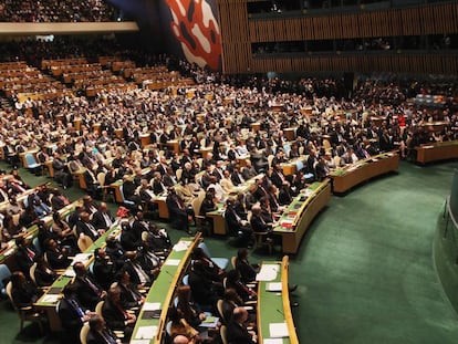 El español que creó una IA que aprende a falsificar discursos de la ONU en solo 13 horas