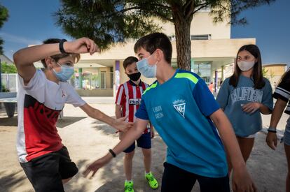 Alumnos de primaria en el CPI (Colegio Público Integrado) El Espartidero, en Zaragoza, que acoge alumnos desde infantil a secundaria.