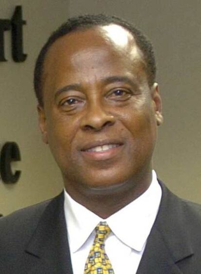 Las autoridades creen que el doctor Conrad Murray facilitó a Jackson un fármaco que provocó su muerte.