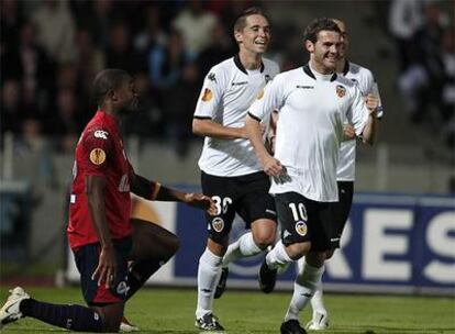 Mata celebra el único gol valencianista ante el Lille.