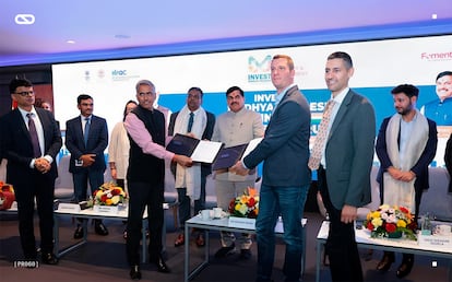 Firma del acuerdo entre el Gobierno de Madhya Pradesh y Submer.